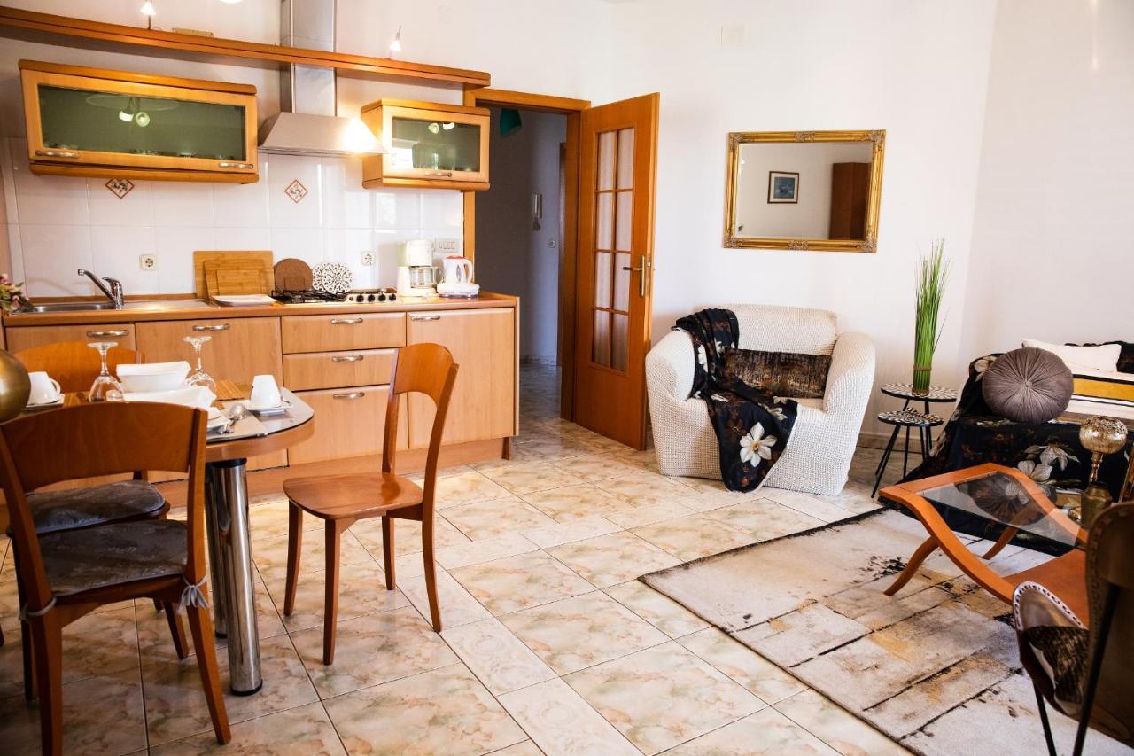 Villa Mareonda - Apartments Sussurro Rovinj Eksteriør bilde